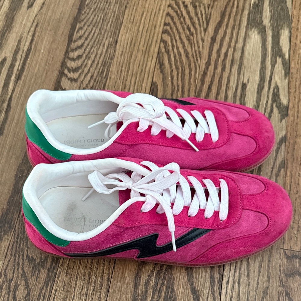 Pink Suede Women's Sneakers with Green Heel Accent and Black Detail